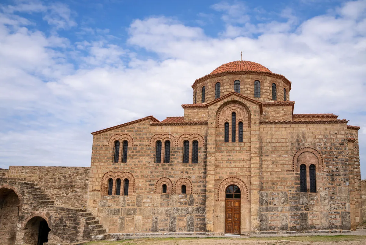 Βυζαντινός ναός Μεταμορφώσεως στη Χριστιανούπολη – γάμος με διαχρονική αίσθηση
